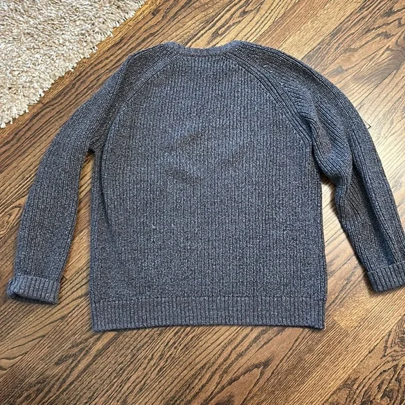 Men’s Sweatertentree